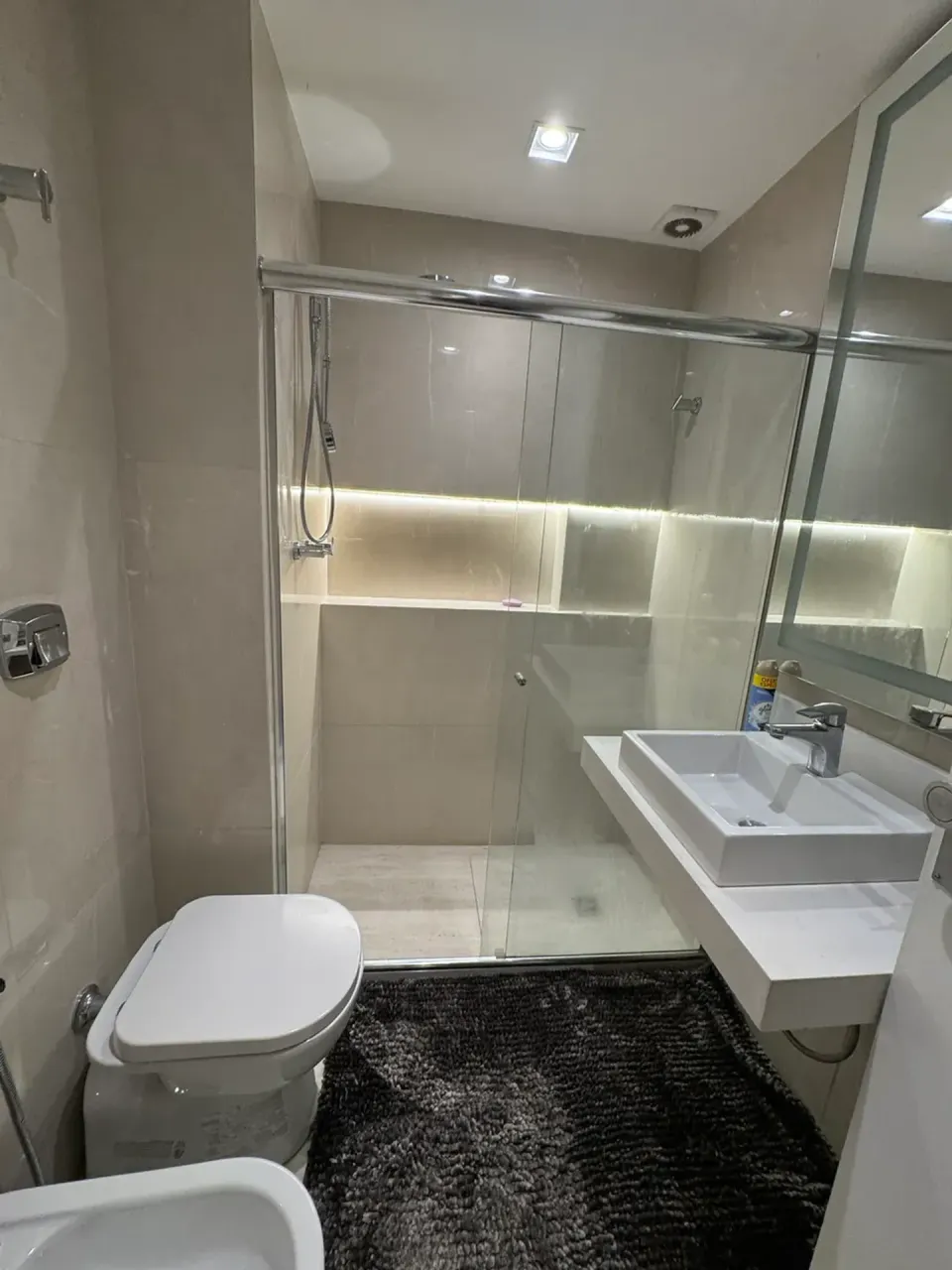 Furnished 2-bedroom apartment with open-plan kitchen — photo 15