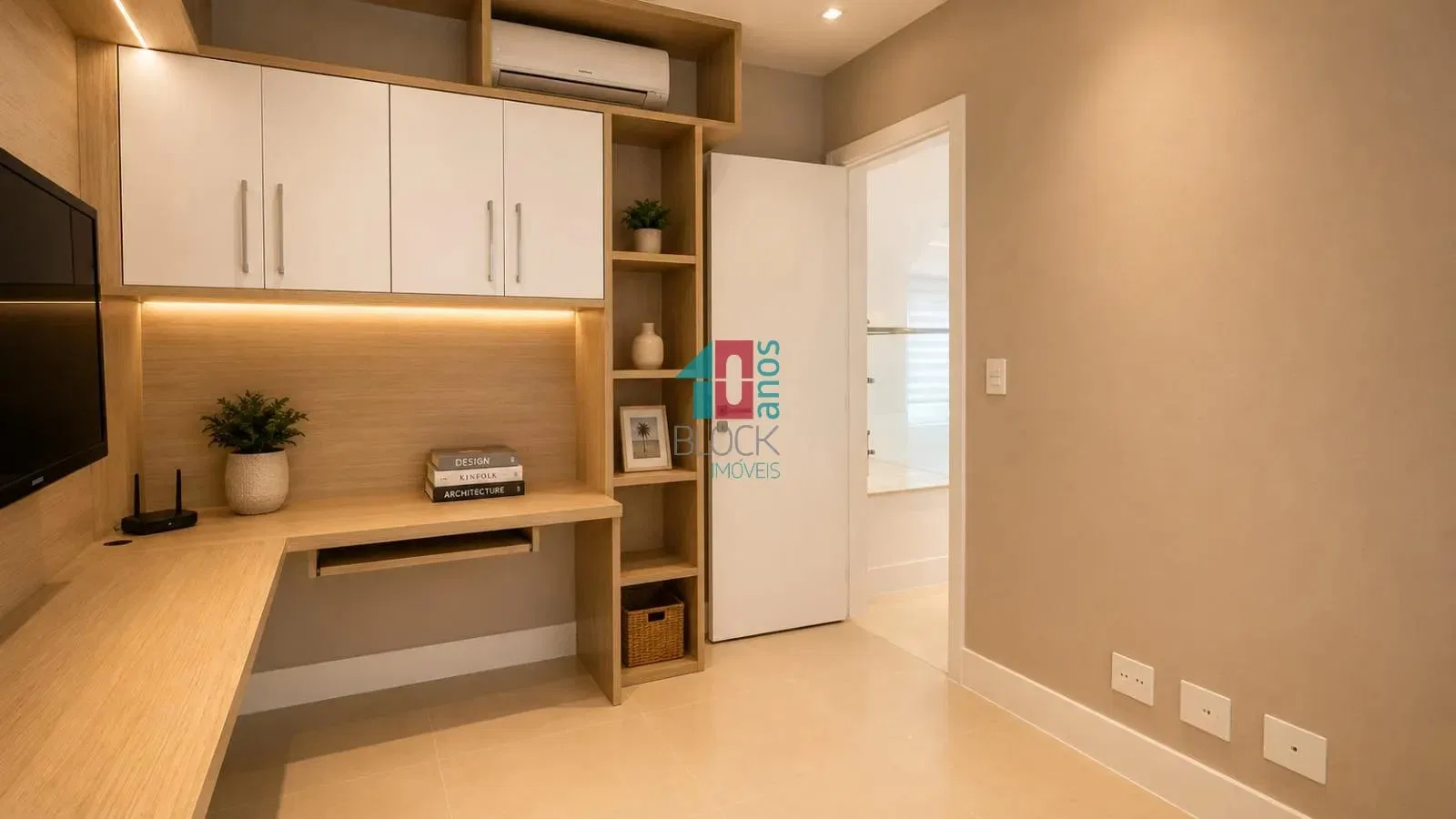 Casa triplex com 4 quartos e 3 suítes e cozinha fechada — photo 14