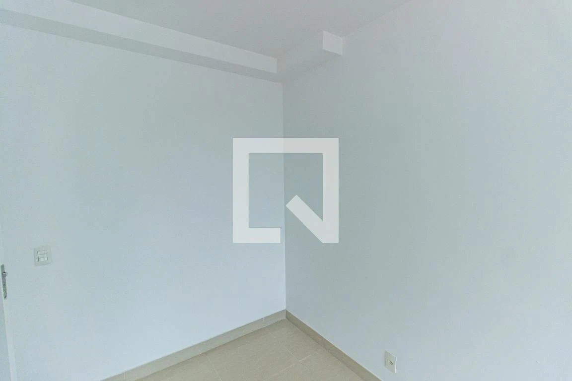 Furnished 2-bedroom apartment with 1 bath and parking — photo 51