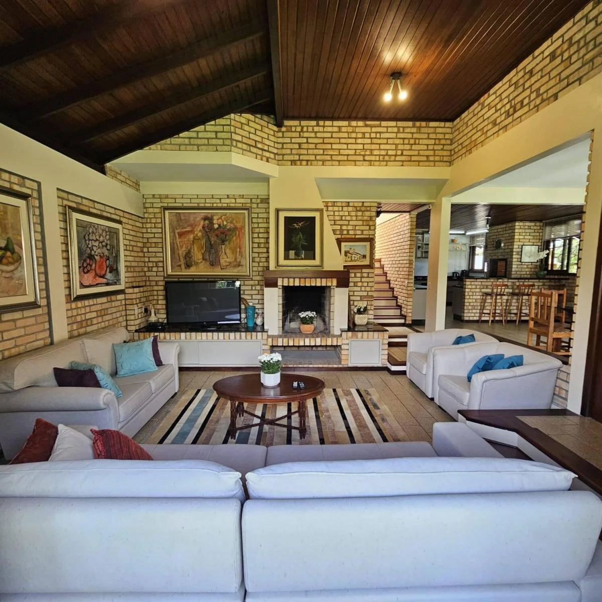 Стиральная машина и 4 спальни: дом 280 м² — photo 25