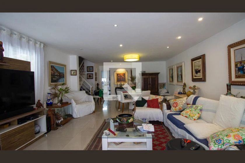 235 m² house with 4 bedrooms and a gas open-plan kitchen — photo 3