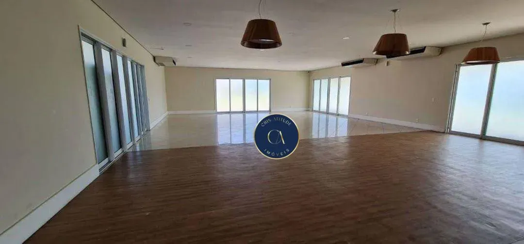 House with 6 bedrooms and 7 bathrooms, 484 m² — photo 48