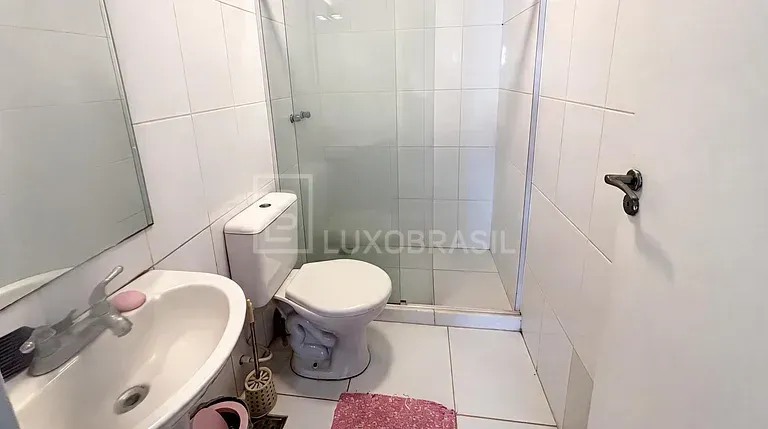 Furnished house with 6 en-suite bedrooms and 10 bathrooms — photo 49