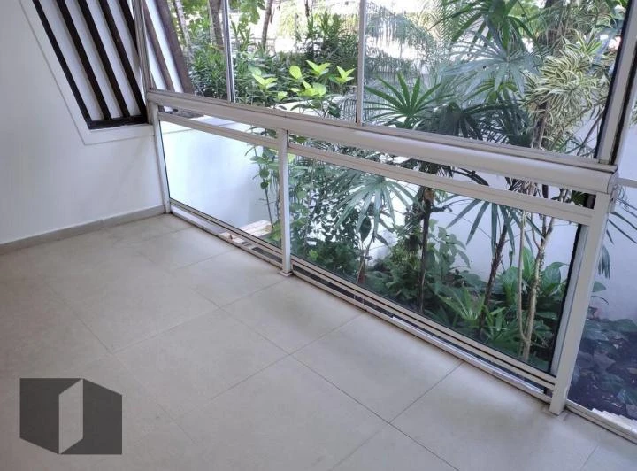 Triplex house with 273 m², 4 bedrooms and enclosed balcony — photo 7