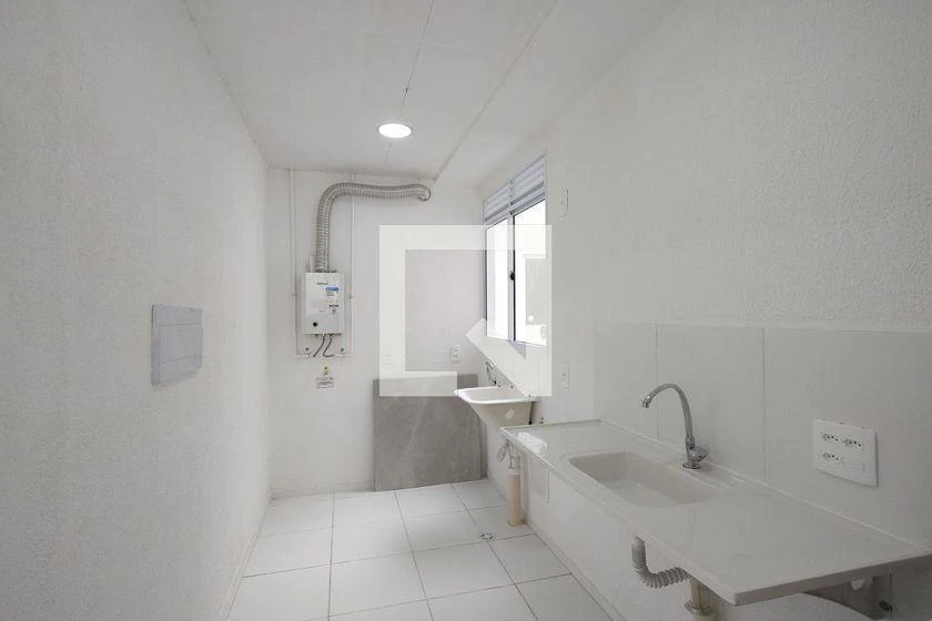 Unfurnished 2-bedroom apartment with 41 m² and parking — photo 4