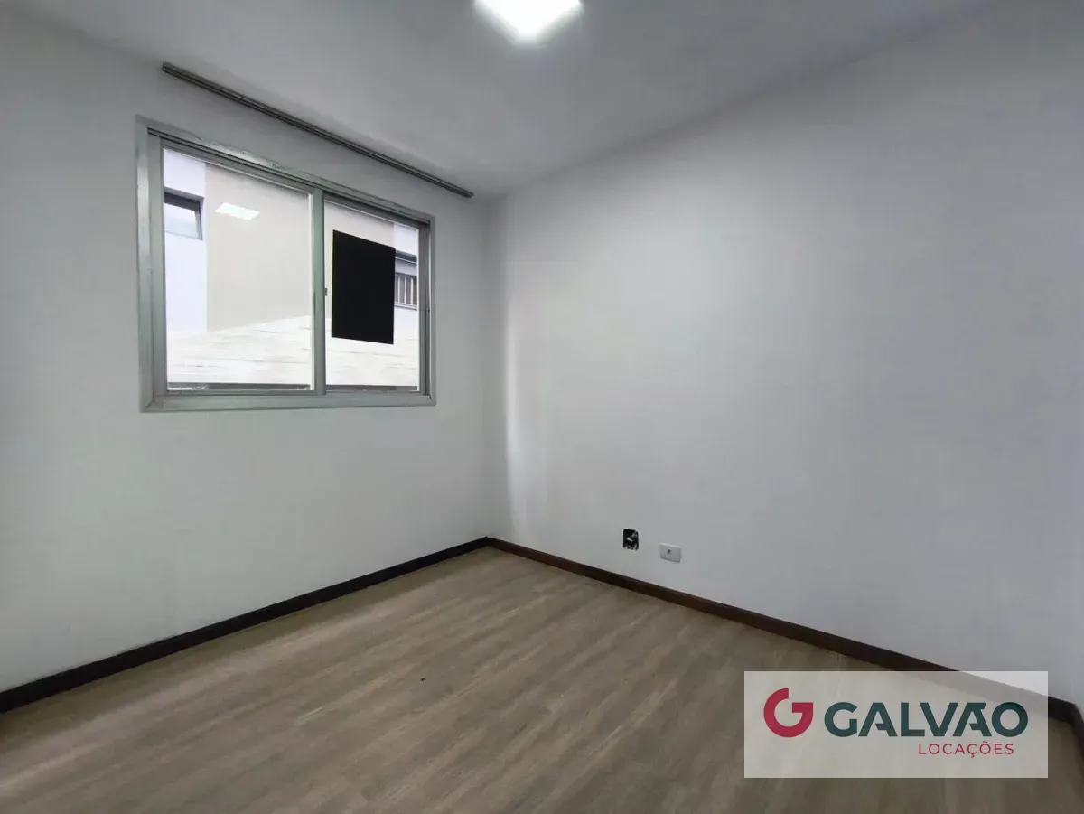 Walk-in closet in a 3-bedroom apartment, 79 m² — photo 20