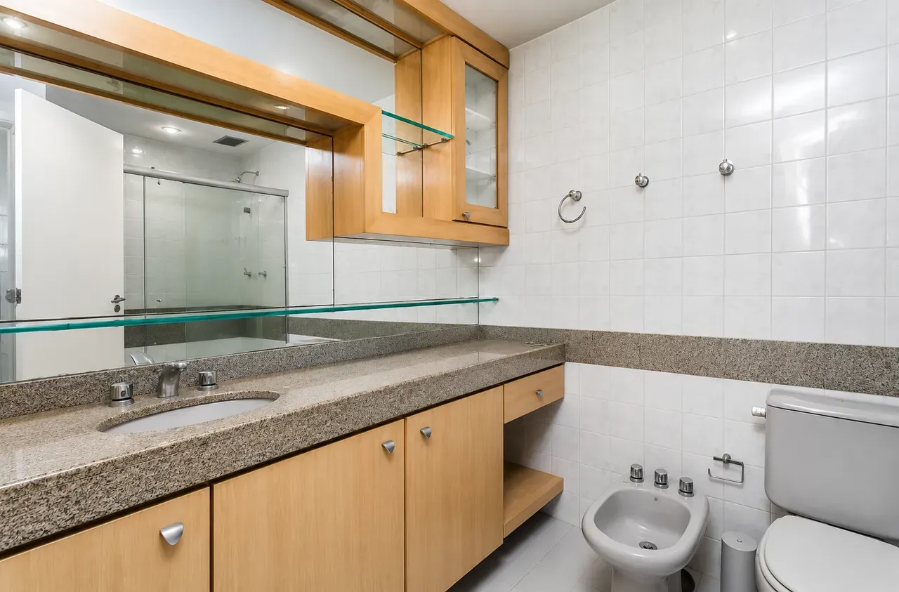 200 m² duplex penthouse on the 20th floor with 3 suites — photo 47