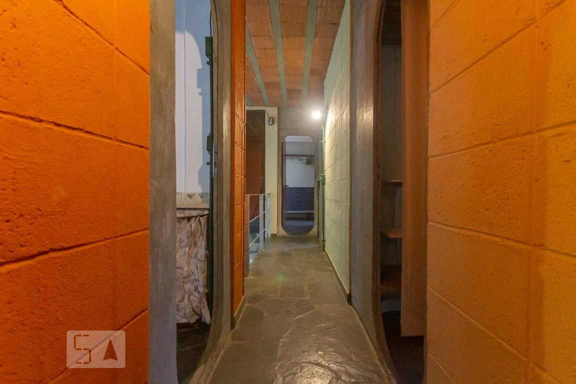 Condo house with 4 bedrooms and 400 m² — photo 44