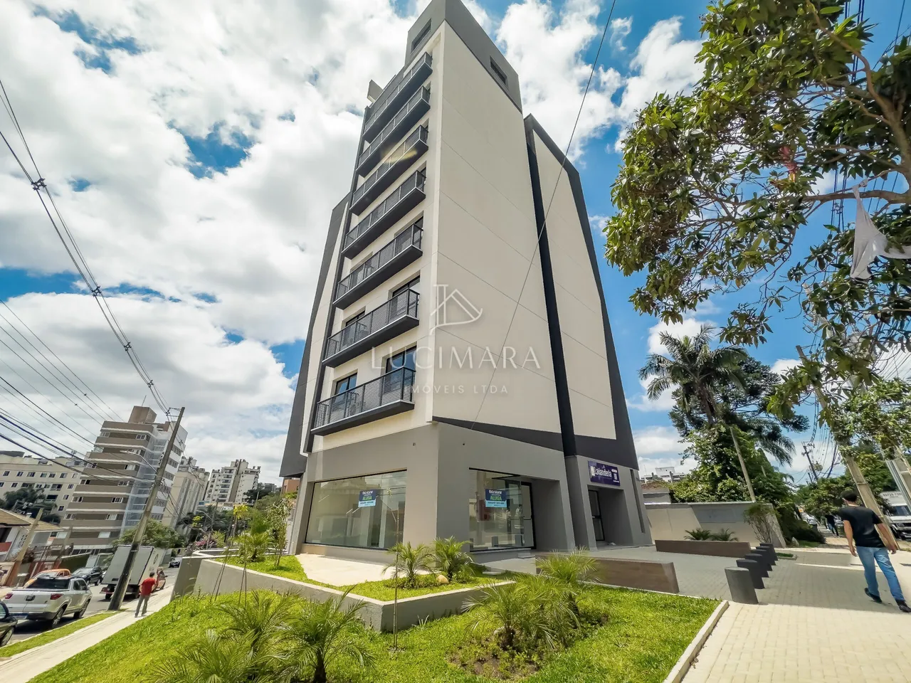 Furnished 1-bedroom apartment with open-plan kitchen