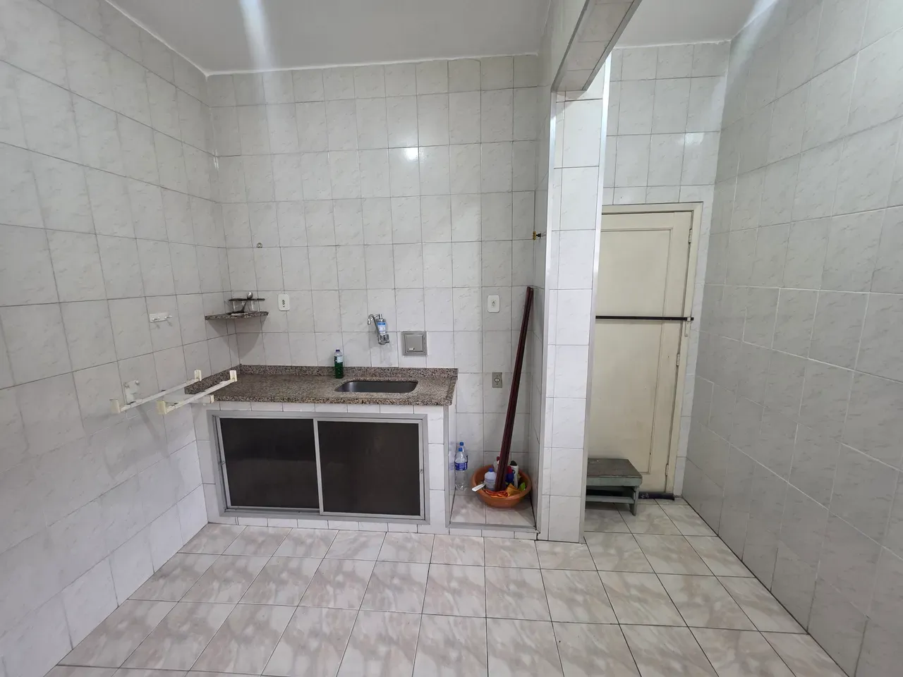 Apartment, 90 m², with wood or laminate floors — photo 24