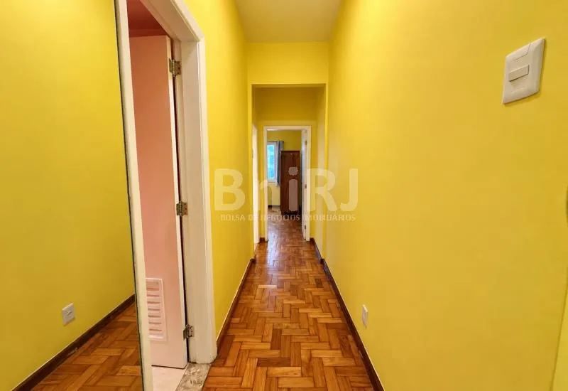 Apartment, 70 m², with wood or laminate floors — photo 24