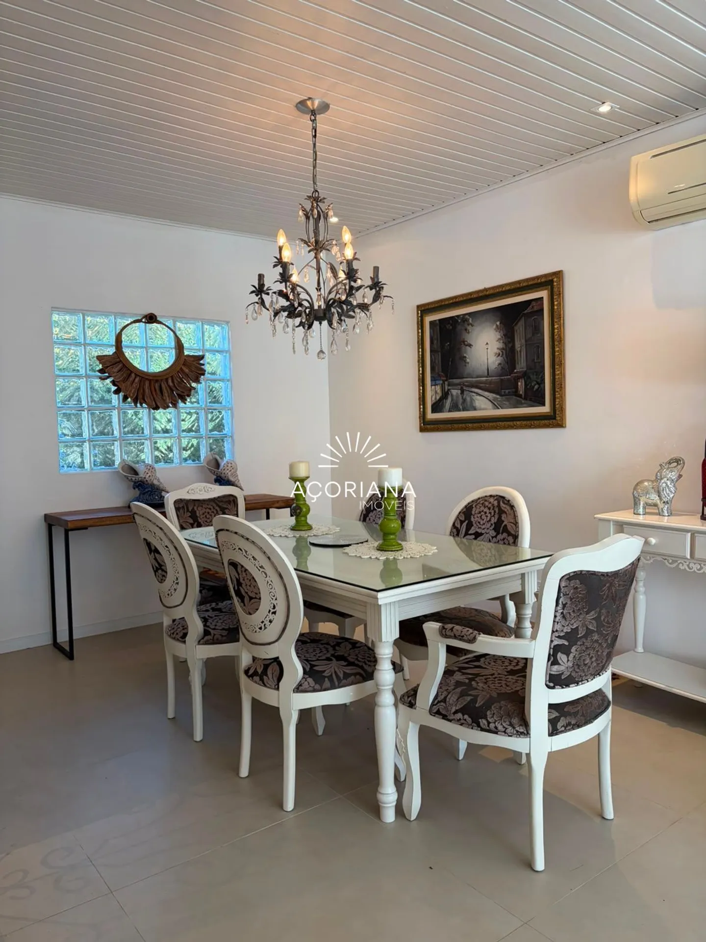 Furnished 600 m² house with 5 bedrooms and an integrated kitchen — photo 60