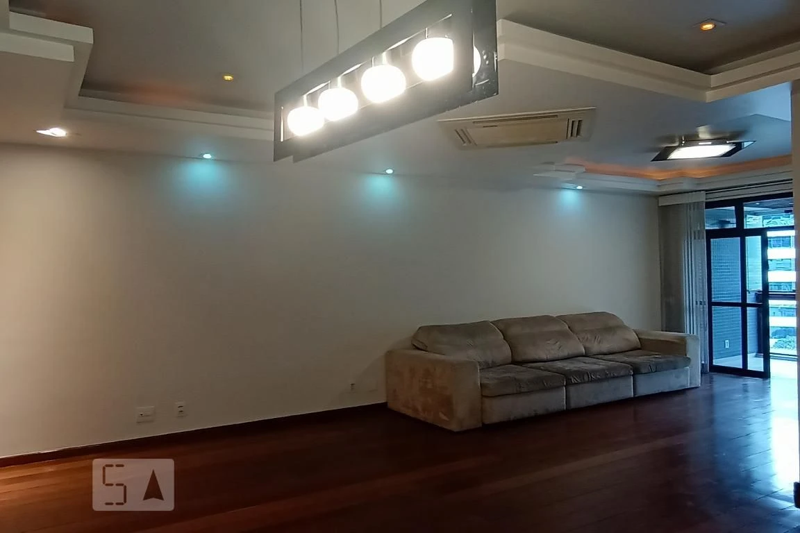 Apartamento de 4 quartos com janelas do piso ao teto — photo 36