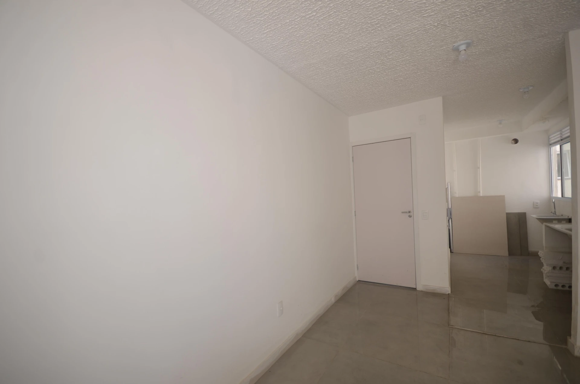 Unfurnished apartment with 2 bedrooms and 1 parking space — photo 14
