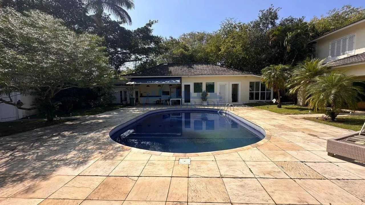 House with 5 parking spots and 5 bedrooms — photo 12
