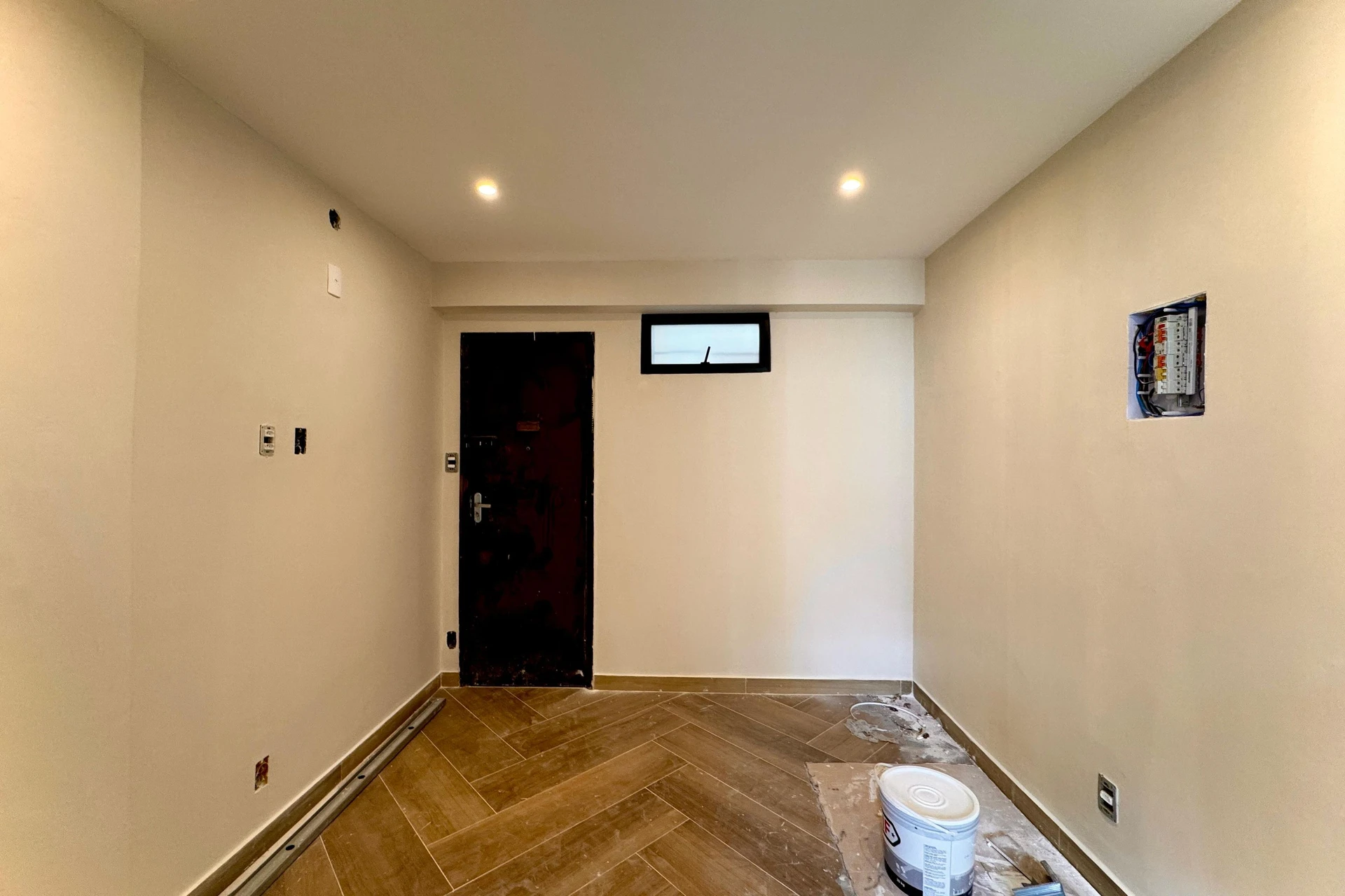 Apartamento de 1 dormitorio con cocina abierta y cocina a gas — photo 16