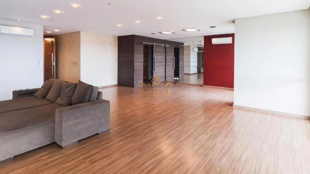 3-bedroom apartment in a building with a sauna — photo 16