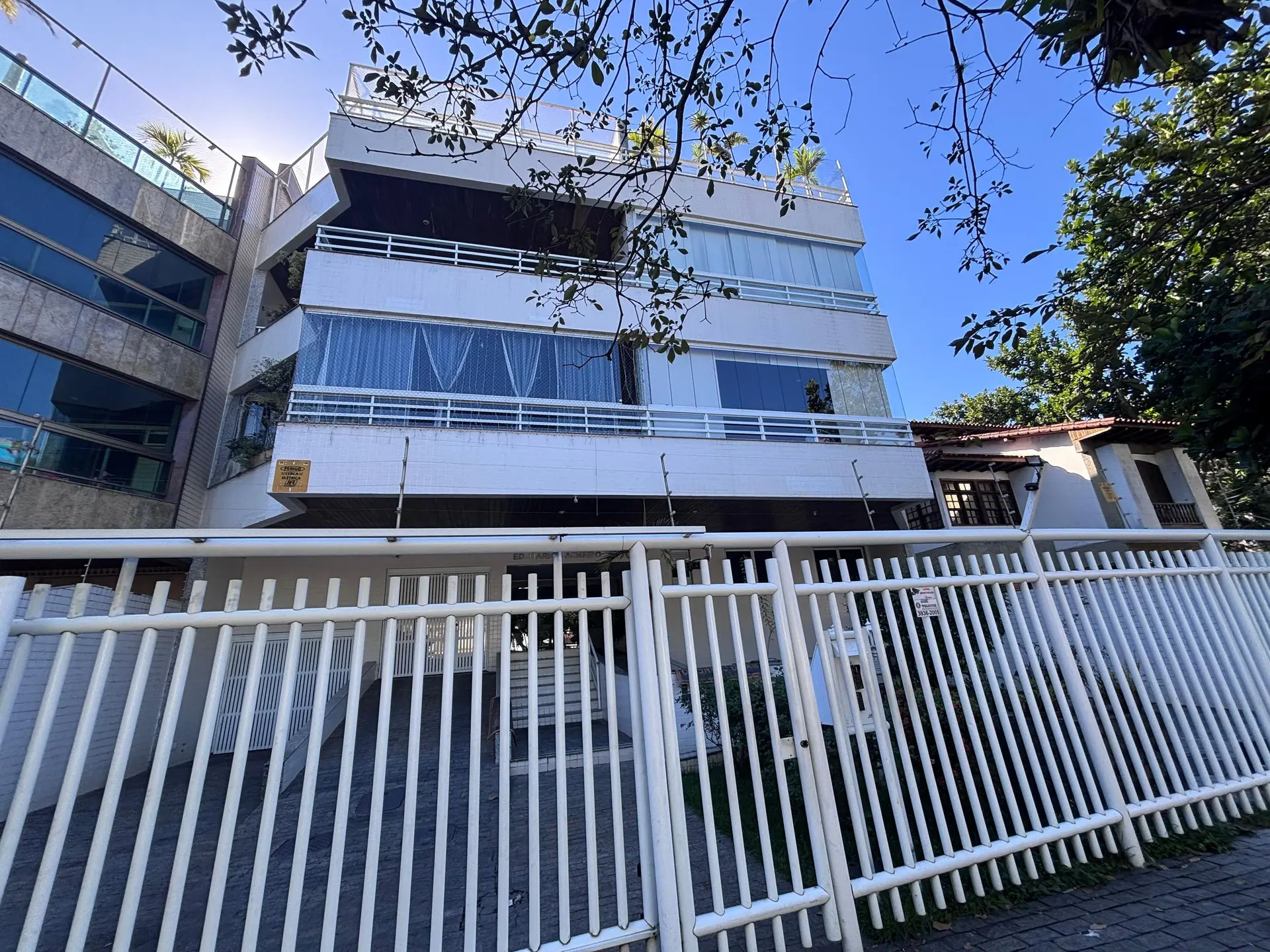 Apartamento mobiliado com 4 quartos e 4 banheiros — photo 62