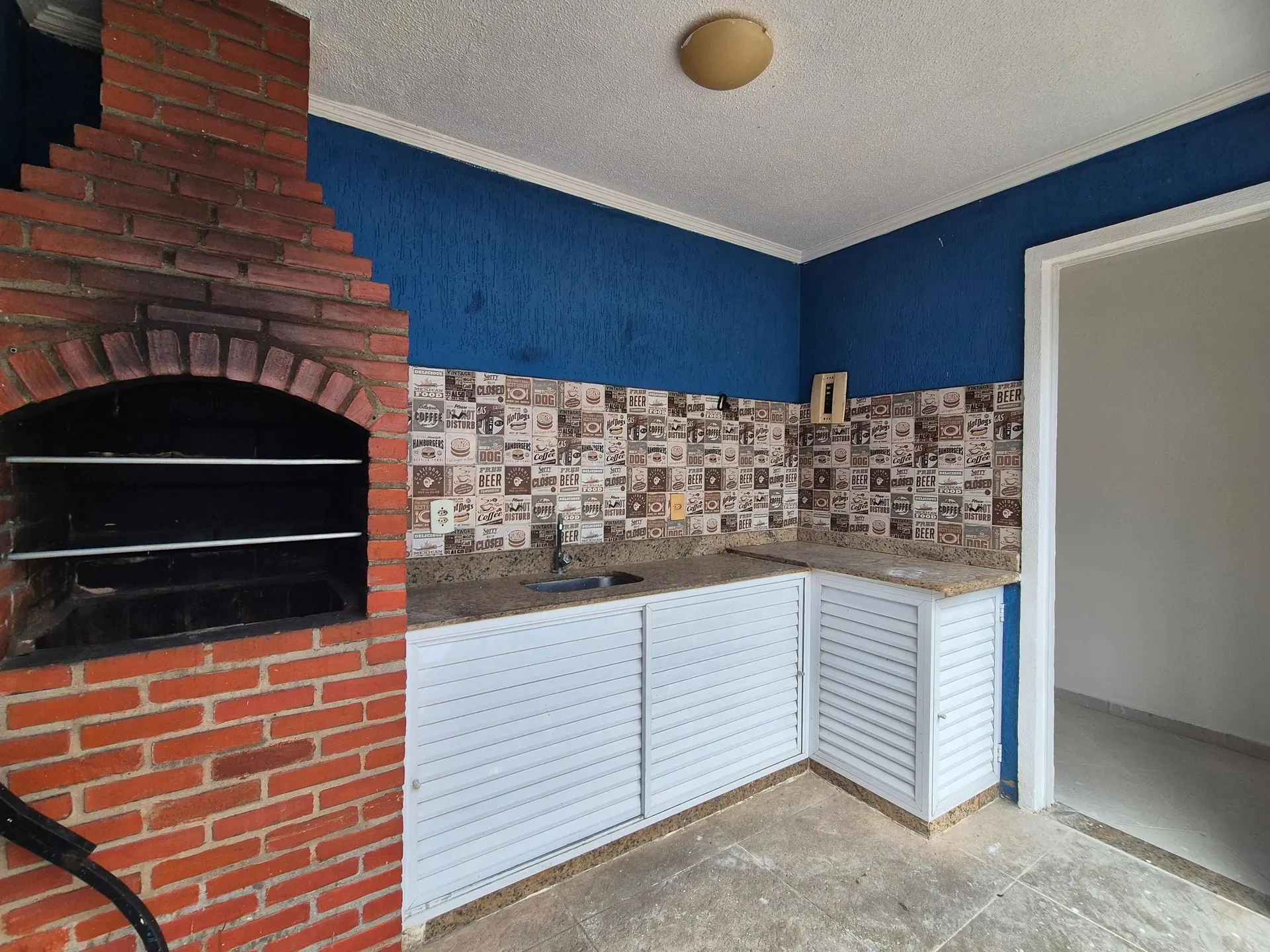 Будинок 180 м² з балконом із грилем та садом — photo 24