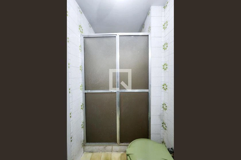 2-bedroom apartment in a building with a pool — photo 46