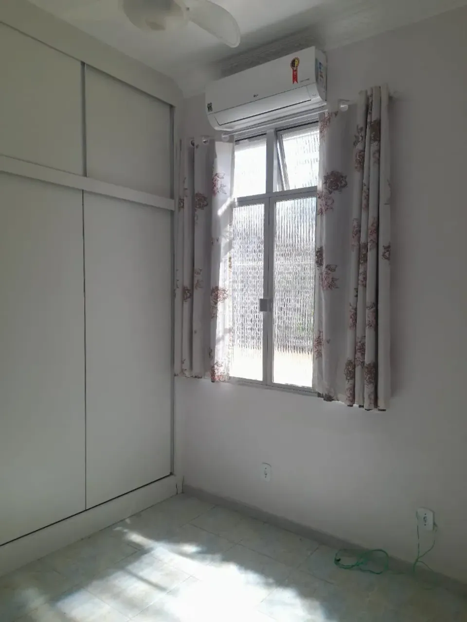 House with laundry area and a utility sink — photo 3