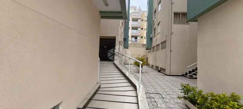 Apartamento de 74 m² con 2 dormitorios y 1 plaza — photo 33