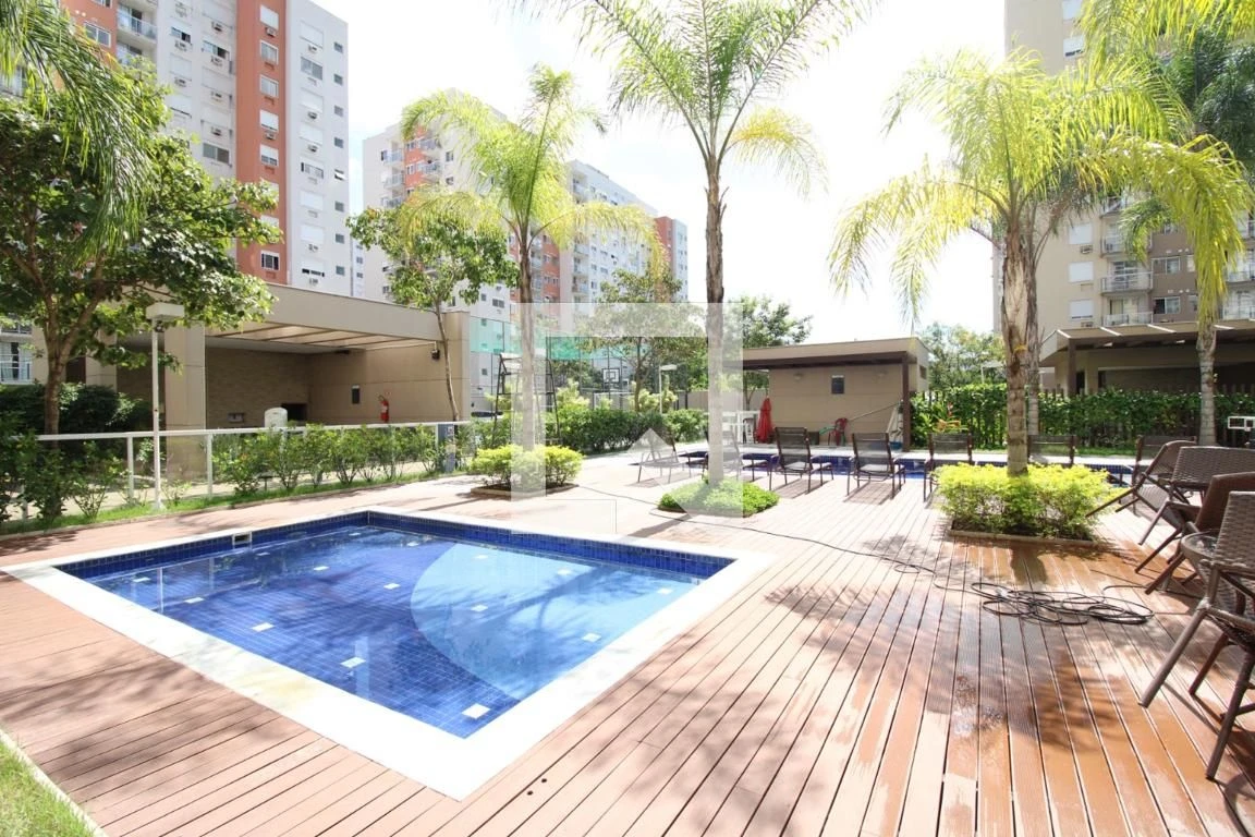 Furnished 2-bedroom apartment with balcony — photo 34