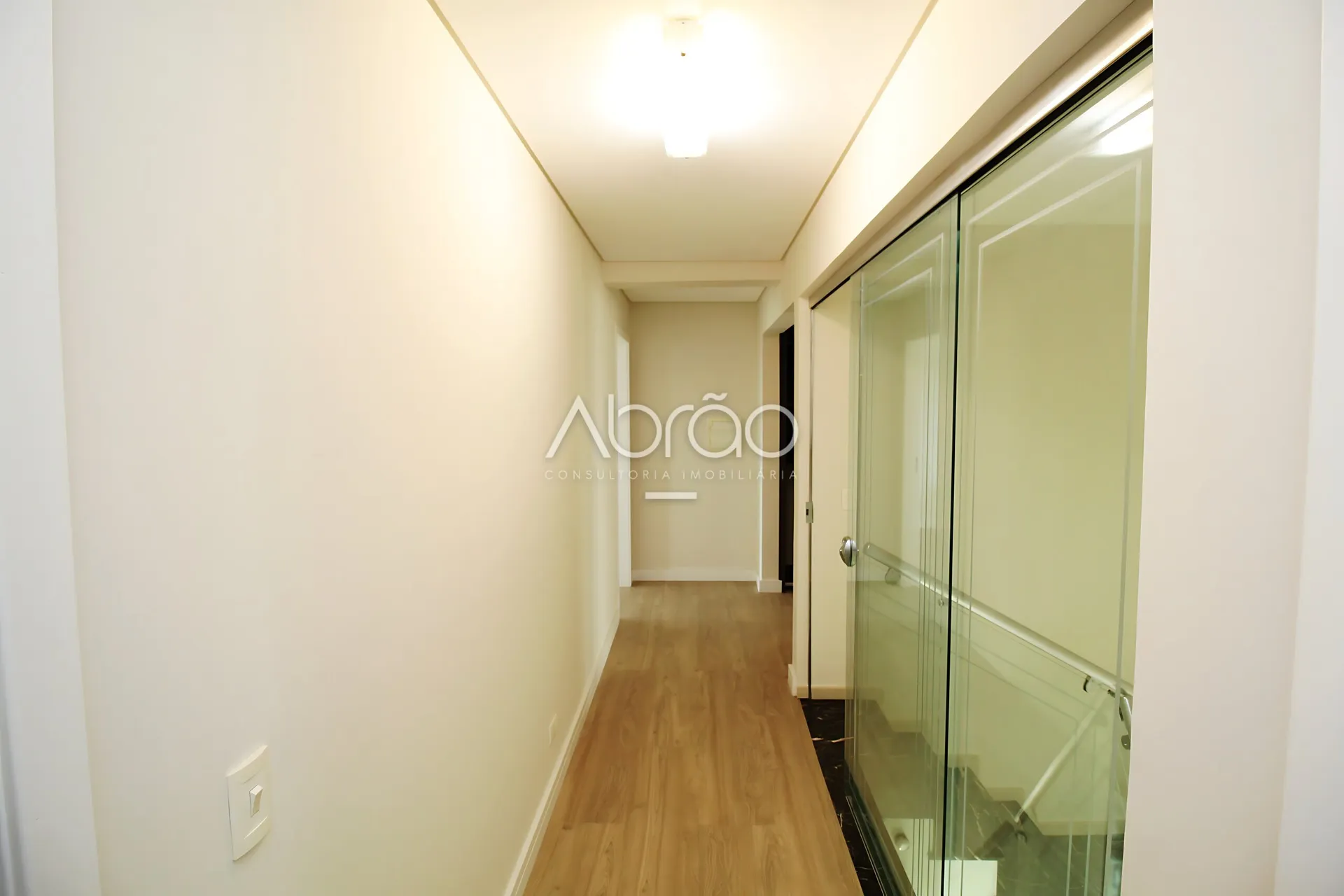 Furnished duplex apartment with 4 suites and 5 baths — photo 18