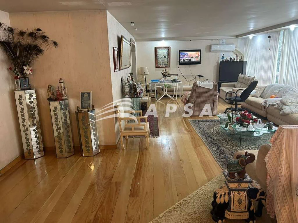 Furnished 4-bedroom apartment, 300 m² and 4 parking spots — photo 20