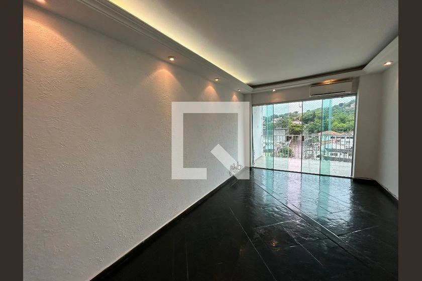 72 m² apartment with a mountain view and a home office — photo 4