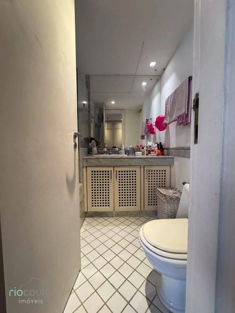 Apartment with 4 bedrooms and balconies, 370 m² — photo 38