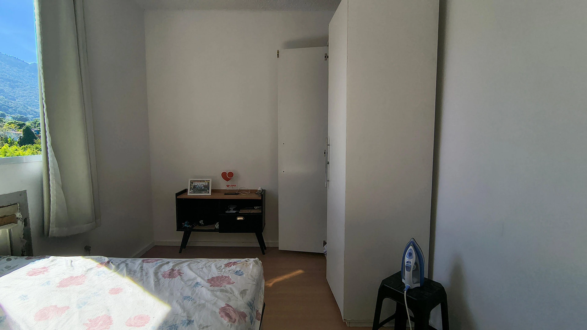 Furnished 2-bedroom apartment with 1 bathroom — photo 4