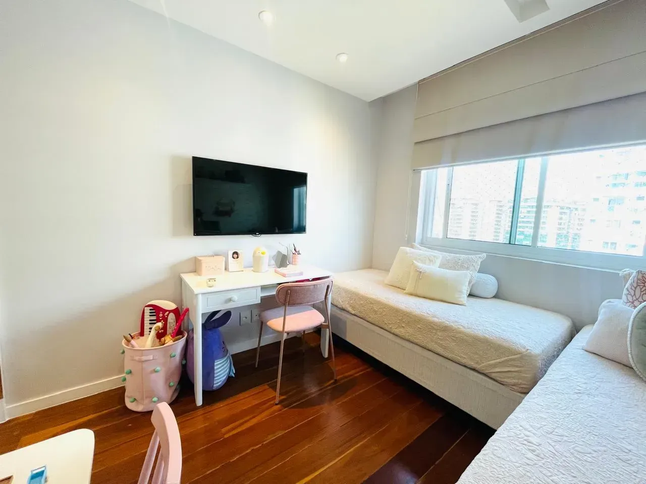 Furnished apartment with 3 bedrooms and 4 bathrooms — photo 15