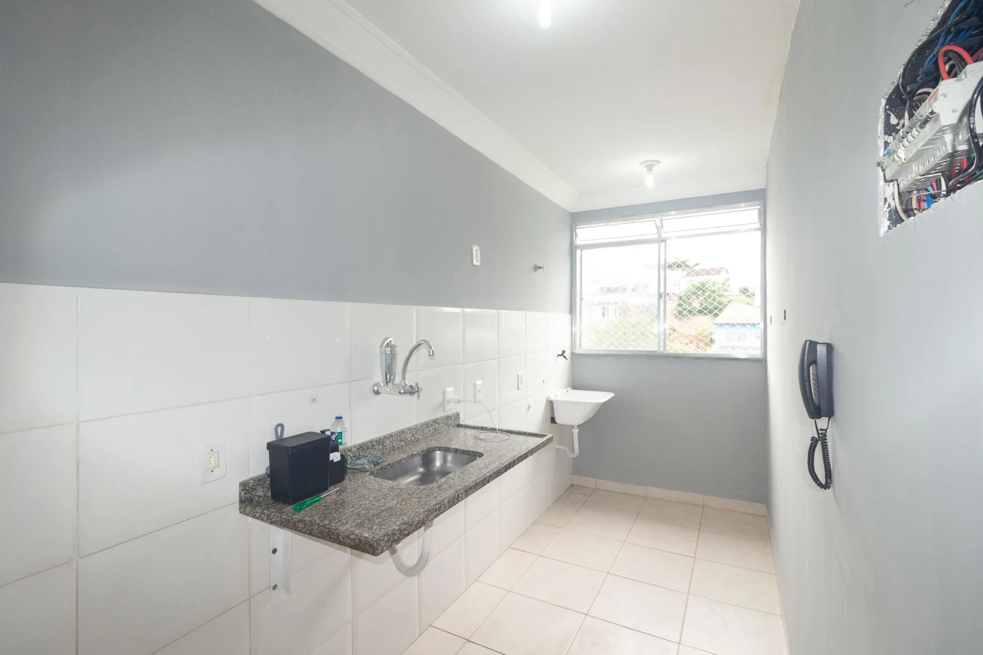 2-bedroom apartment in a building with a pool — photo 45