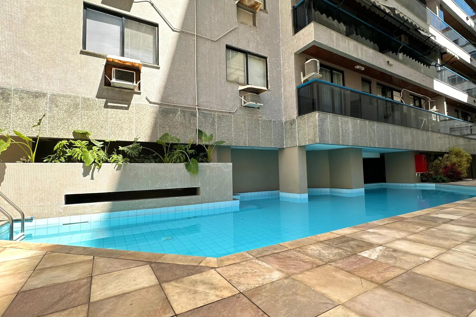 Apartamento mobiliado com 2 suítes e 3 banheiros — photo 44