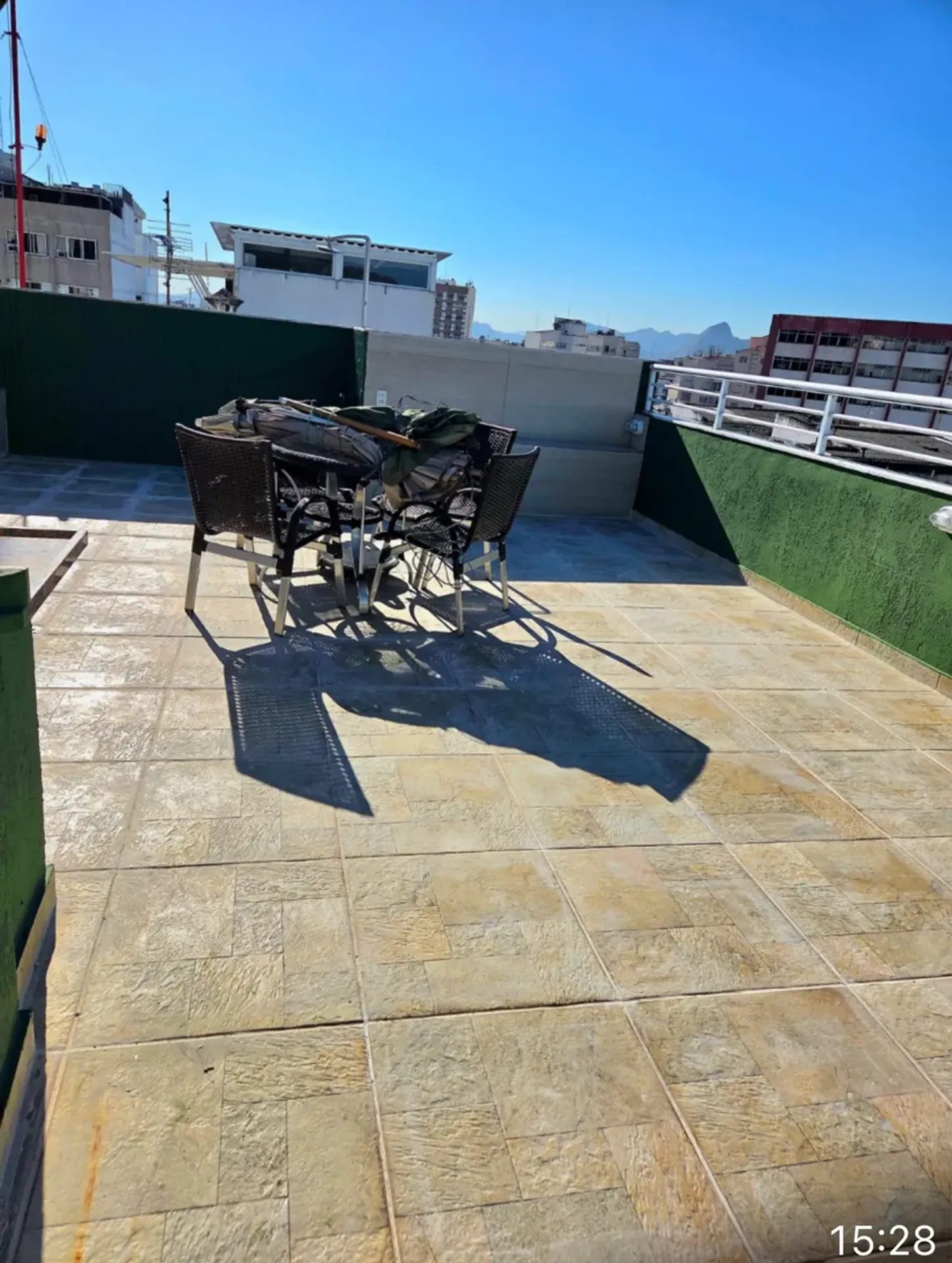 Unfurnished 3-bedroom apartment with terrace views — photo 10