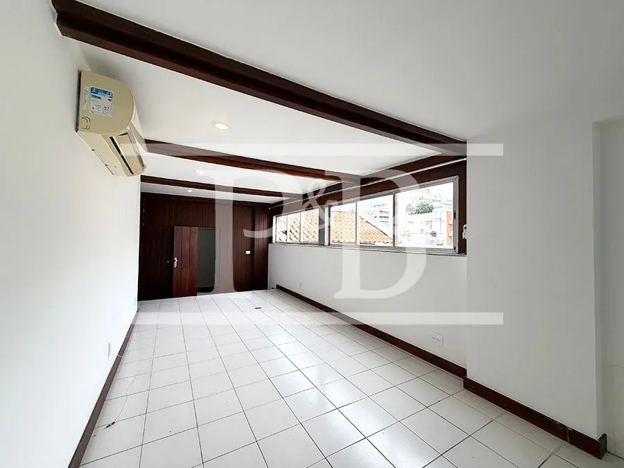 4-bedroom apartment with a walk-in closet in Rio de Janeiro — photo 40