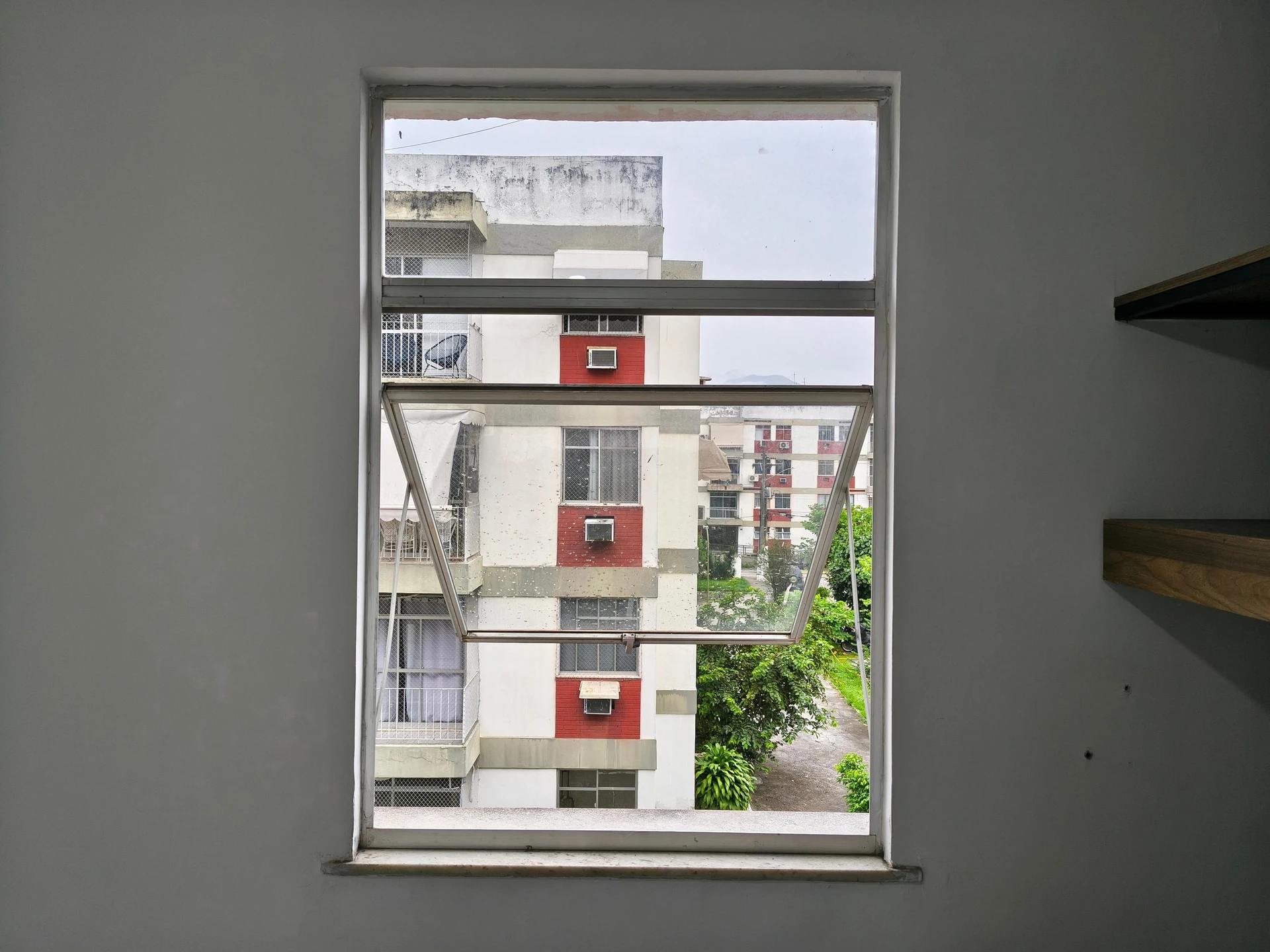 3-bedroom apartment with a park view — photo 37