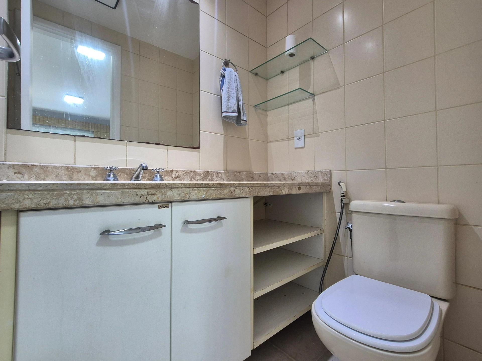 4-bedroom apartment in a building with a gym — photo 27