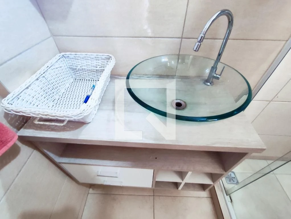 Дом 120 м² с застеклённым балконом и панорамными окнами — photo 21