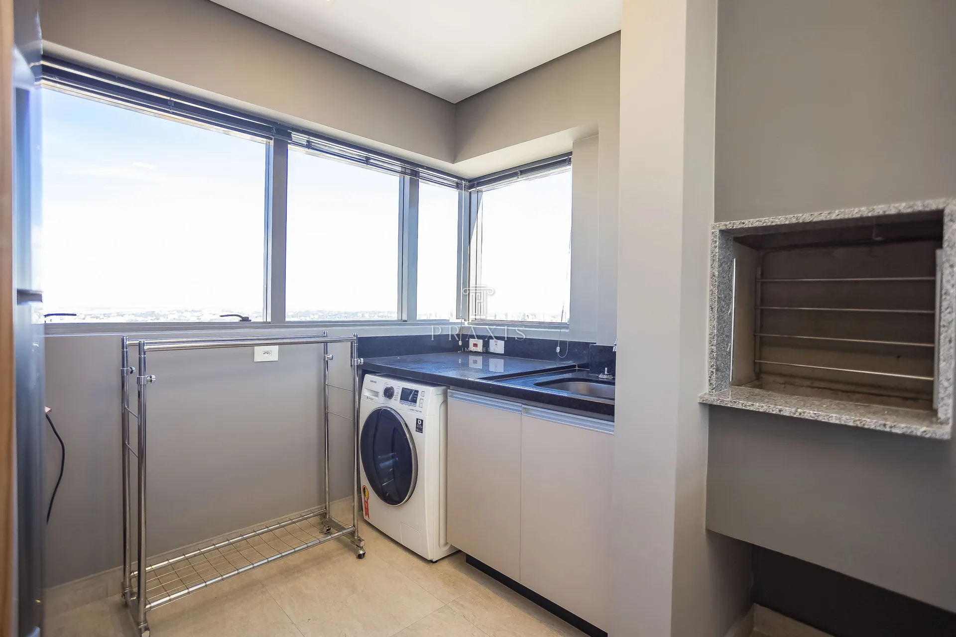 2-bedroom apartment with a home office — photo 14