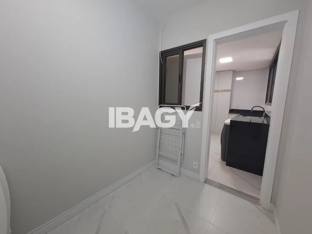 Furnished apartment with 3 en-suite bedrooms and 152 m² — photo 30