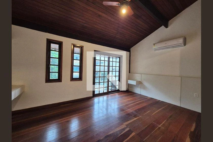 3-bedroom house with a home office — photo 5