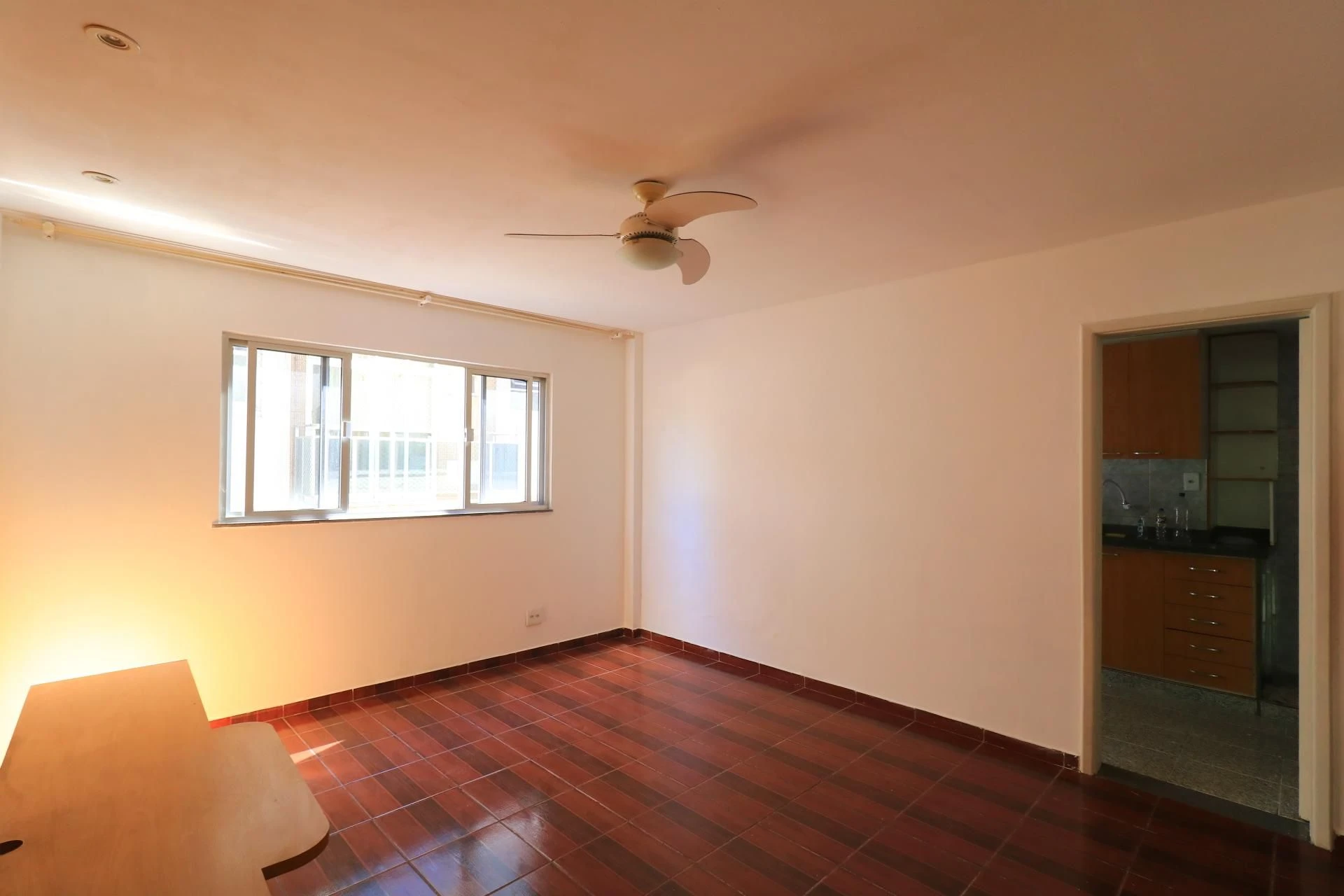 Apartamento sin amueblar de 2 dormitorios con balcón — photo 7
