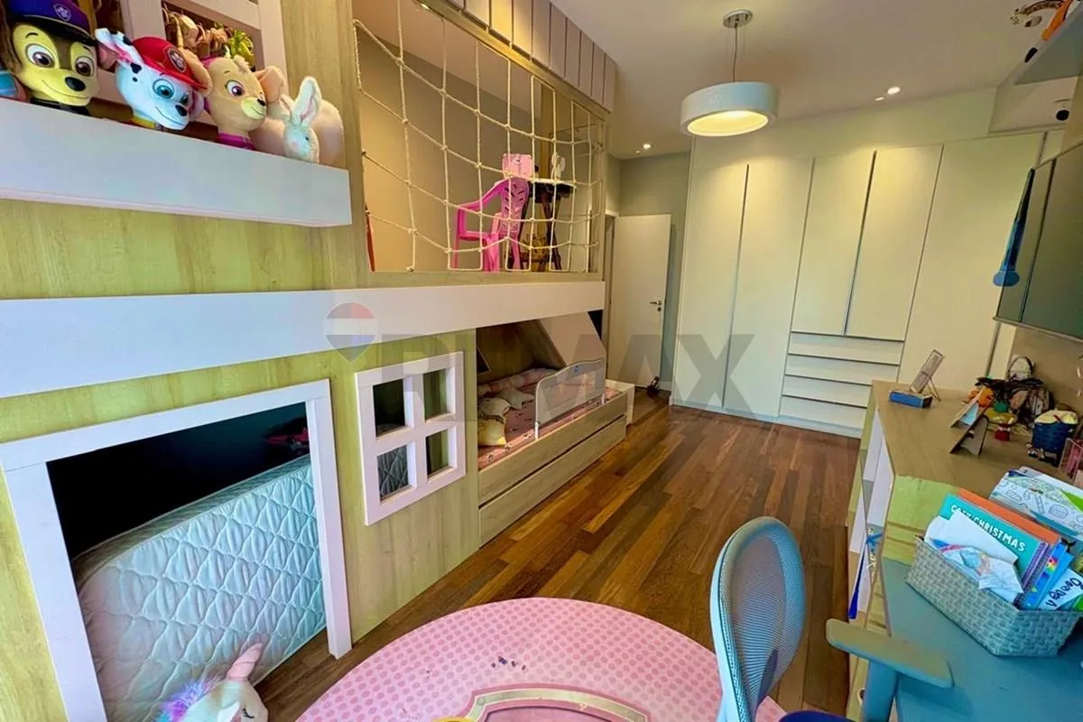 Apartamento de 315 m² com 4 dormitórios e 5 banheiros — photo 16
