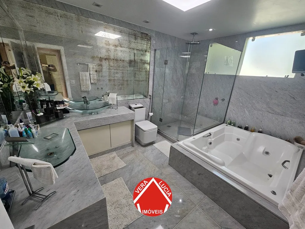 Furnished 600 m² house with 6 en-suite bedrooms — photo 3