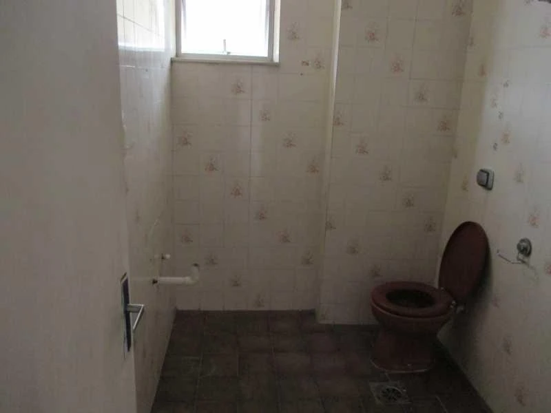 Apartment with 2 bedrooms and a closed-off kitchen — photo 4