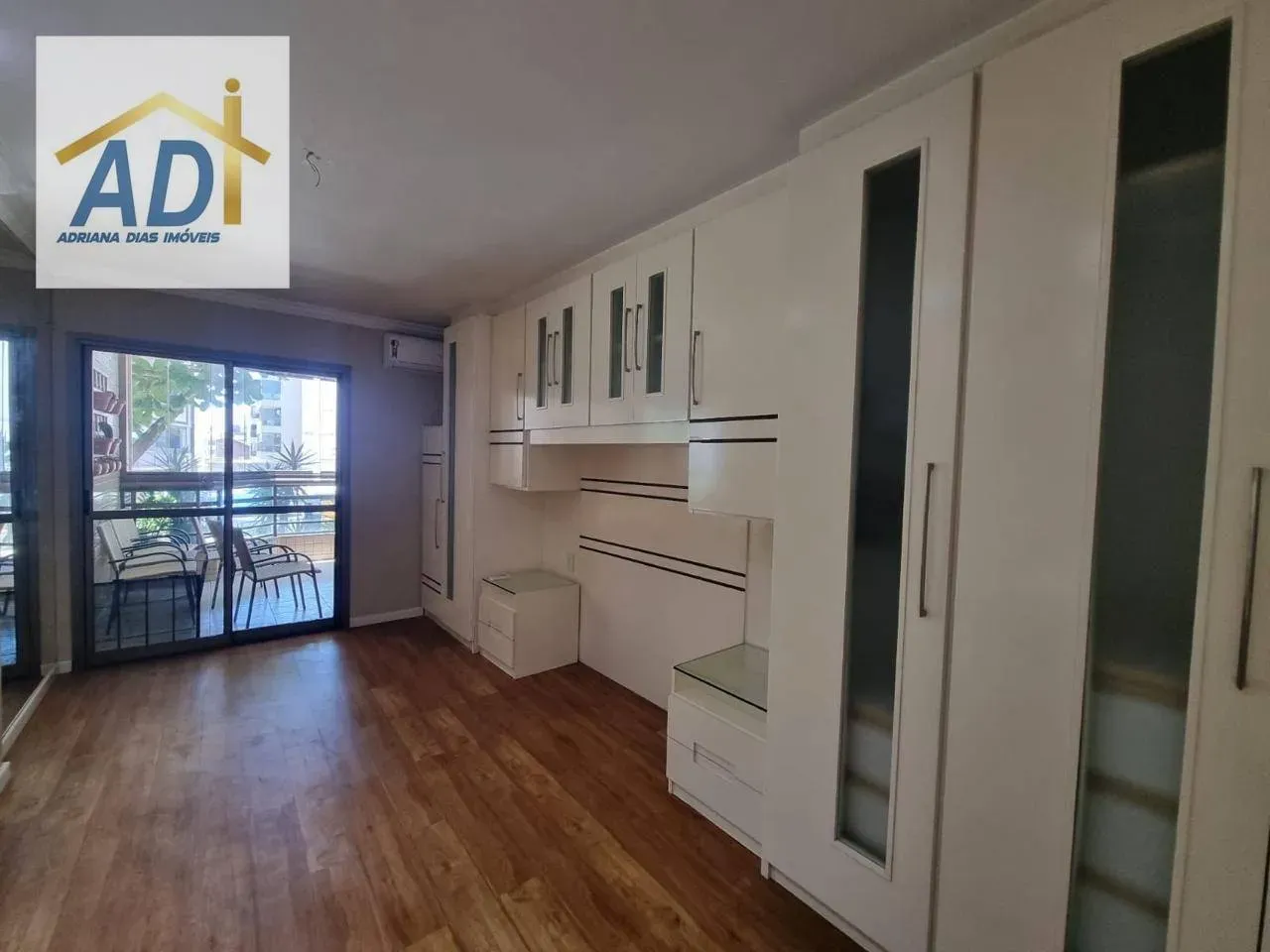 3-bedroom apartment with a washing machine — photo 21