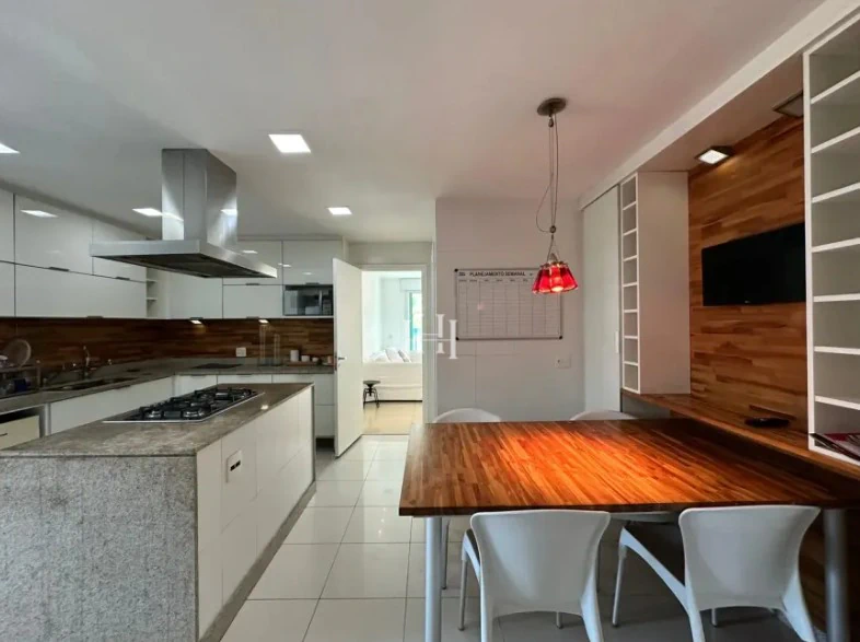 Apartamento mobiliado com 4 quartos e 291 m² — photo 35