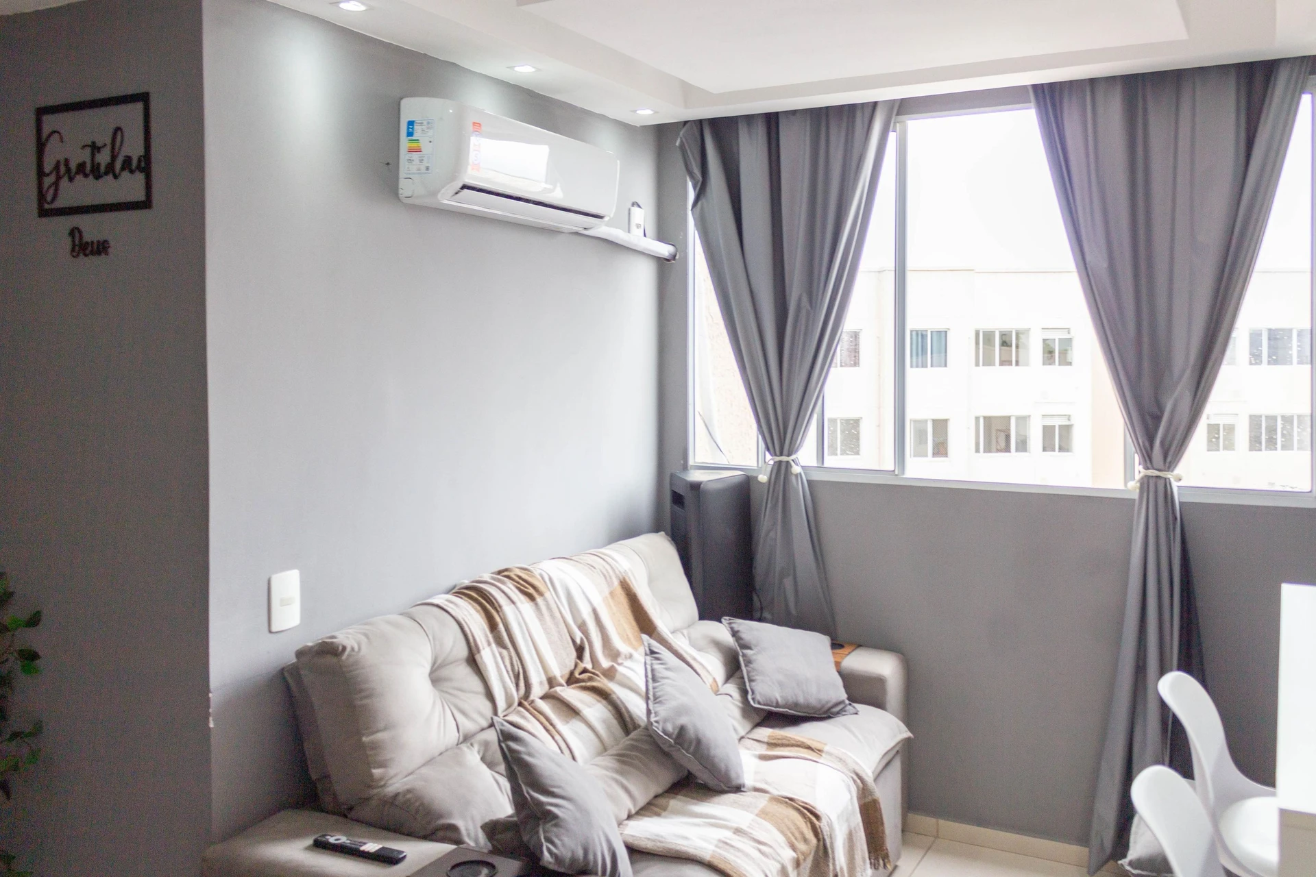 42 m² apartment with a home office and a washing machine